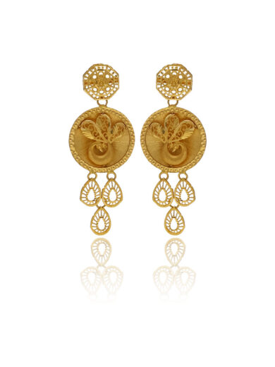 Royal Danglers Design Earings
