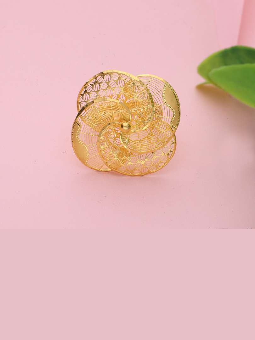 gold Flower design ring | Ring designs, Gold flowers, Flower designs