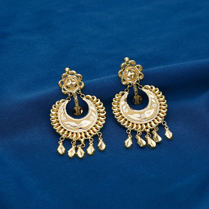 Traditional Filigree Crescent Chandbali Gold Earrings - ER24616S373 - Image 2