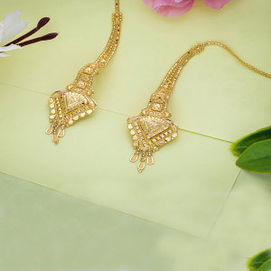 Svarnamaala Earring