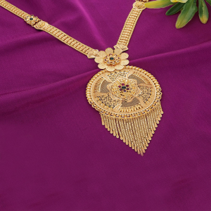 Flourish Finesse Necklace