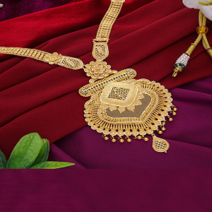 Shimmering Gold Necklace