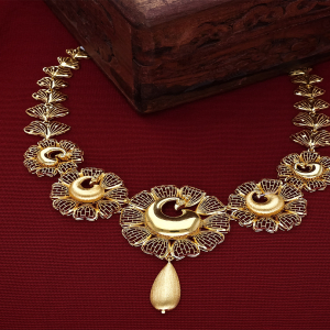 Lotus Crescent Filigree Neckset - NKSL4397 S366