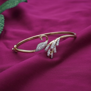 Modern Interlocking Twist Diamond Bracelet in 18K Gold - DLBR0275SU2ECA