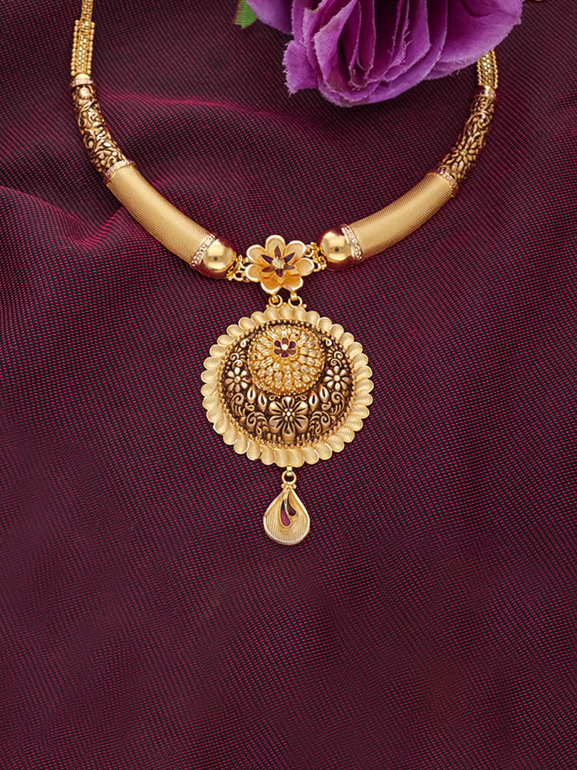 Classical Antique Necklace - Image 2