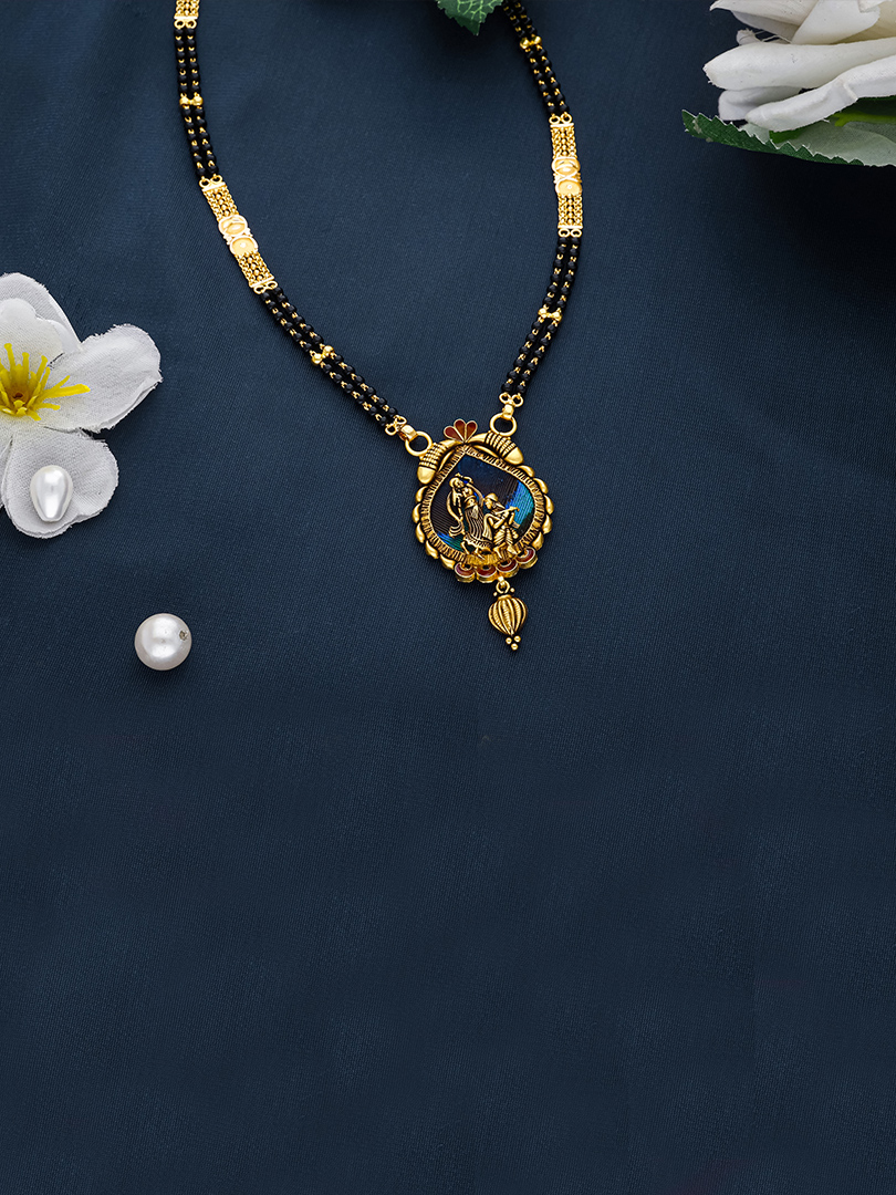 Vishakha Venu Mangalsutra