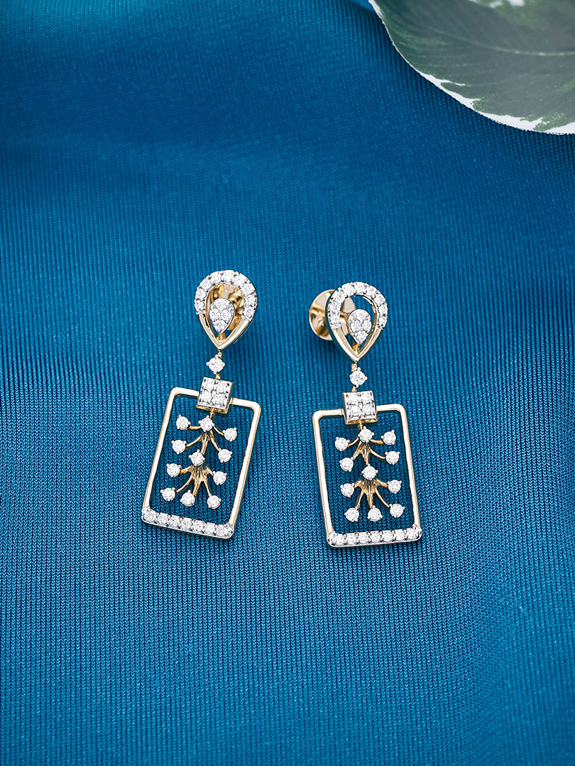 Zivah Earing - DERR1849S214ERC4446 C.N:19J221122502